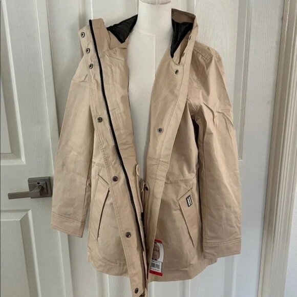 NEW Hunter Ladies' Water & Wind Resistant Rain Jacket, Tan Medium NWT - Picture 2 of 9